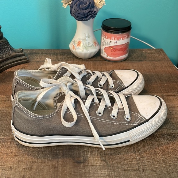 Converse All Star shoes women’s size 6 EUC - Picture 2 of 8
